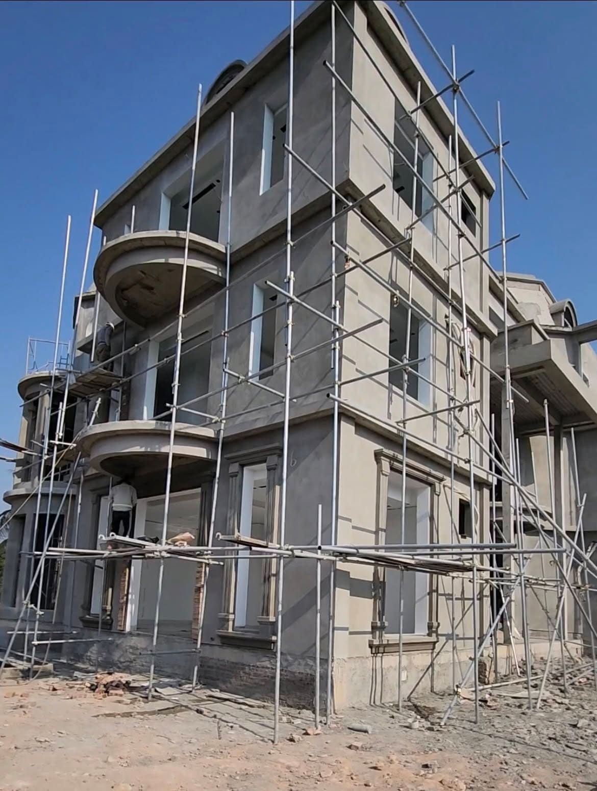 ABANG NEO CLASSIC VILLA — TUYỆT TÁC BIỆT THỰ CÔNG NGHỆ & PHONG THỦY SINH KHÍ | GreenAnt Architecture (Kiến trúc) tại Hải Dương — ảnh thi công 1/12